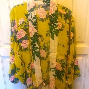 Anthropologie floral kimono EUC! One size fits all. Originally $140